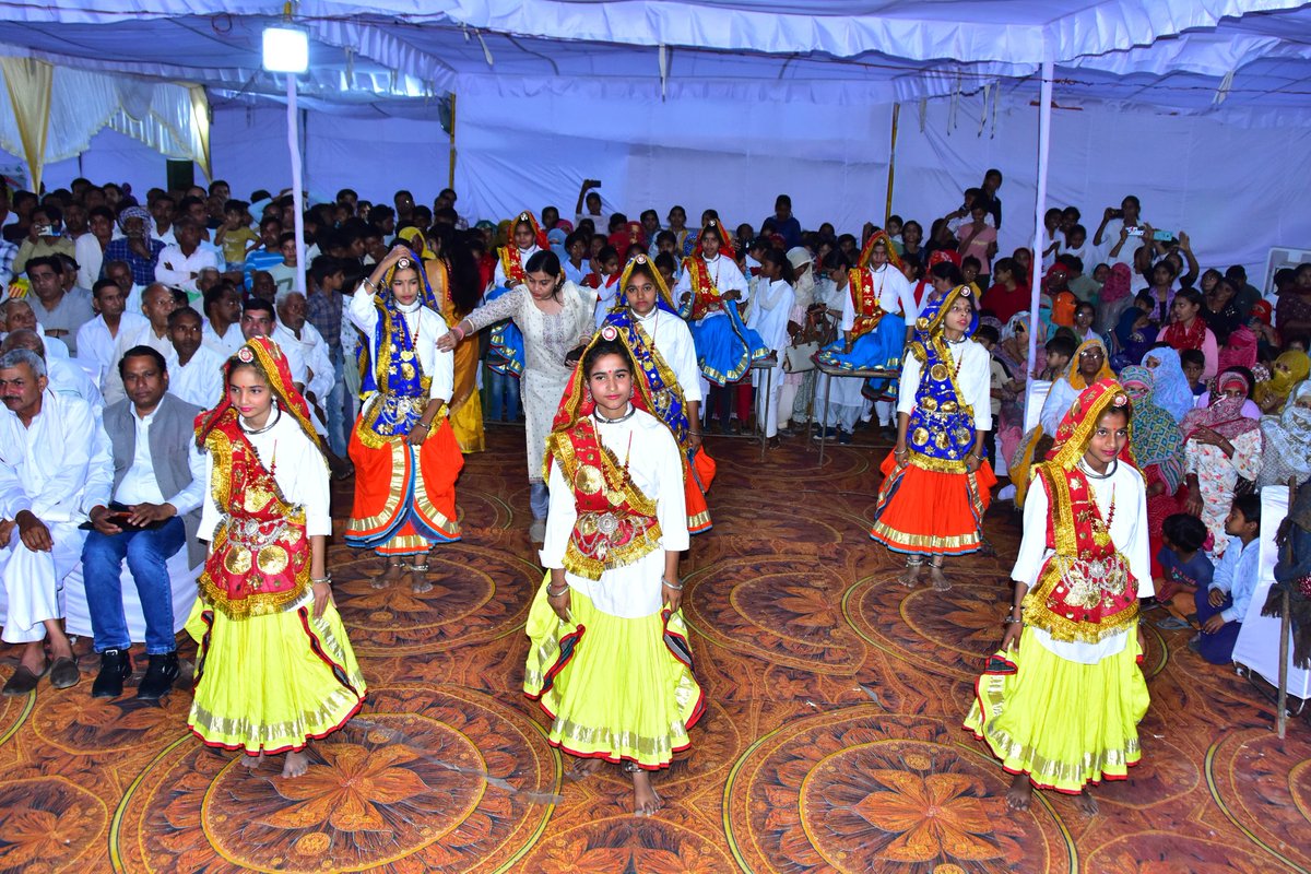 DIPRO Gurugram (@diprogurugram1) on Twitter photo #Glimpses рдЬрд┐рд▓рд╛ рдкреНрд░рд╢рд╛рд╕рди рдЧреБрд░реБрдЧреНрд░рд╛рдо рджреНрд╡рд╛рд░рд╛ рд╕реЛрд╣рдирд╛ рдЦрдВрдб рдХреЗ рдЧрд╛рдВрд╡ рд╕рд┐рд▓рд╛рдиреА рдореЗрдВ рд░рд╛рддреНрд░рд┐ рдард╣рд░рд╛рд╡ рдХрд╛ рдЖрдпреЛрдЬрди рдХрд┐рдпрд╛ рдЧрдпрд╛ред
#Cultural рд░рд╛рддреНрд░рд┐ рдард╣рд░рд╛рд╡ рдФрд░ рд╡рд┐рд╢реЗрд╖ рдХреИрдВрдк рдХреЗ рджреМрд░рд╛рди рд╕реНрдХреВрд▓реА рдмрдЪреНрдЪреЛрдВ рдиреЗ рд╕рд╛рдВрд╕реНрдХреГрддрд┐рдХ рдХрд╛рд░реНрдпрдХреНрд░рдо рднреА рдкреНрд░рд╕реНрддреБрдд рдХрд┐рдПред
#DrugFreeHaryana рдЗрд╕ рджреМрд░рд╛рди рдЧреНрд░рд╛рдореАрдгреЛрдВ рдХреЛ рдирд╢рд╛ рдореБрдХреНрдд рд╣рд░рд┐рдпрд╛рдгрд╛ рдХреА рд╢рдкрде рднреА рджрд┐рд▓рд╡рд╛рдИ #Glimpses рдЬрд┐рд▓рд╛ рдкреНрд░рд╢рд╛рд╕рди рдЧреБрд░реБрдЧреНрд░рд╛рдо рджреНрд╡рд╛рд░рд╛ рд╕реЛрд╣рдирд╛ рдЦрдВрдб рдХреЗ рдЧрд╛рдВрд╡ рд╕рд┐рд▓рд╛рдиреА рдореЗрдВ рд░рд╛рддреНрд░рд┐ рдард╣рд░рд╛рд╡ рдХрд╛ рдЖрдпреЛрдЬрди рдХрд┐рдпрд╛ рдЧрдпрд╛ред
#Cultural рд░рд╛рддреНрд░рд┐ рдард╣рд░рд╛рд╡ рдФрд░ рд╡рд┐рд╢реЗрд╖ рдХреИрдВрдк рдХреЗ рджреМрд░рд╛рди рд╕реНрдХреВрд▓реА рдмрдЪреНрдЪреЛрдВ рдиреЗ рд╕рд╛рдВрд╕реНрдХреГрддрд┐рдХ рдХрд╛рд░реНрдпрдХреНрд░рдо рднреА рдкреНрд░рд╕реНрддреБрдд рдХрд┐рдПред
#DrugFreeHaryana рдЗрд╕ рджреМрд░рд╛рди рдЧреНрд░рд╛рдореАрдгреЛрдВ рдХреЛ рдирд╢рд╛ рдореБрдХреНрдд рд╣рд░рд┐рдпрд╛рдгрд╛ рдХреА рд╢рдкрде рднреА рджрд┐рд▓рд╡рд╛рдИ