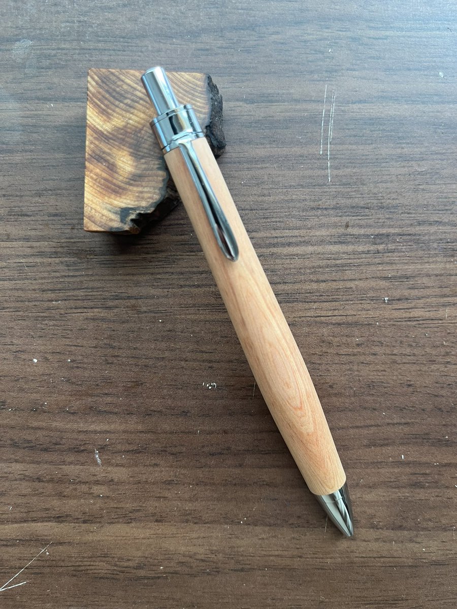 #プレゼント企画

【応募方法】
・このアカウントをフォロー
・いいね👍、リポスト♻️

樹種は天然檜、試作品になります🙇‍♂️