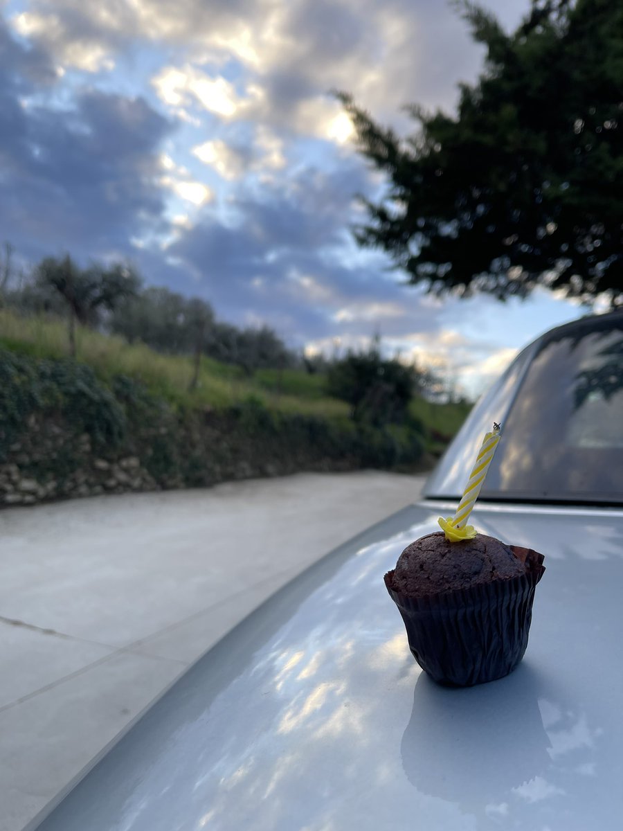 Un retiro lector. 
Una escritora más a mi lista de favoritas. 
La cadencia suave de Extremadura. 
Un imprevisto en el camino.
Un cumpleaños diferente. 

#escribir 
#libros
#leer