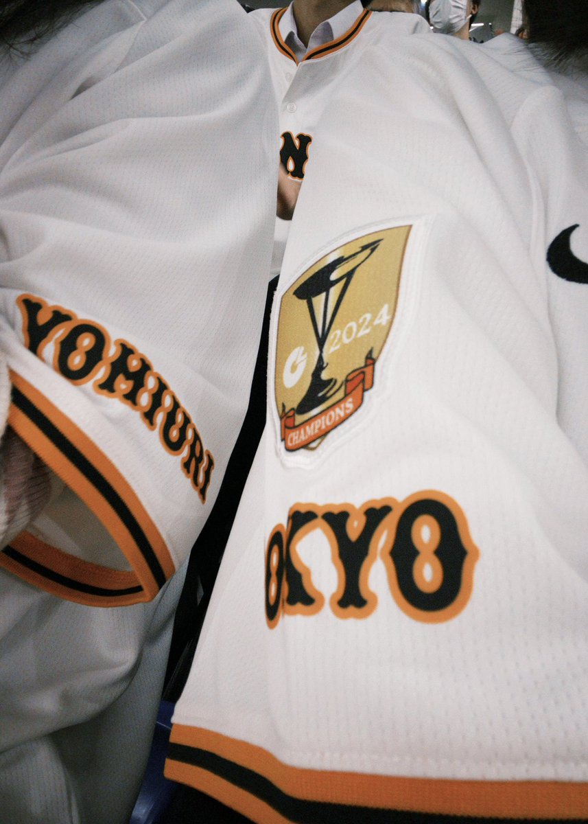 わけほー

昨日一緒に行ったお友達と今日の席が
たまたま隣で奇跡の4連とっても楽しすぎた^ ^