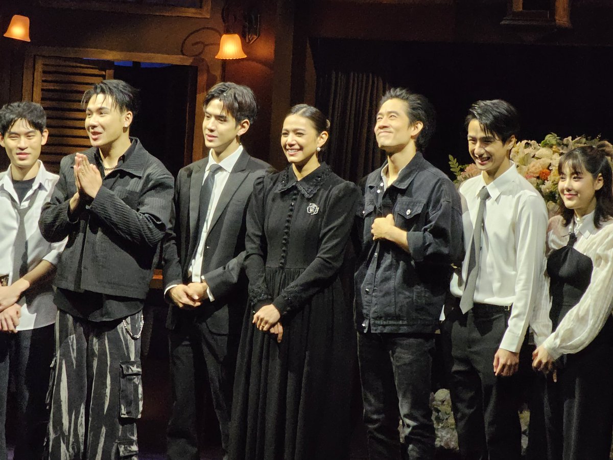 ทุกคนเก่งมากกก /ปรบมือ

#เรื่องเล่าคืนเฝ้าผี2568 
#เรื่องเล่าคืนเฝ้าผี
#เมืองไทยรัชดาลัยเธียเตอร์