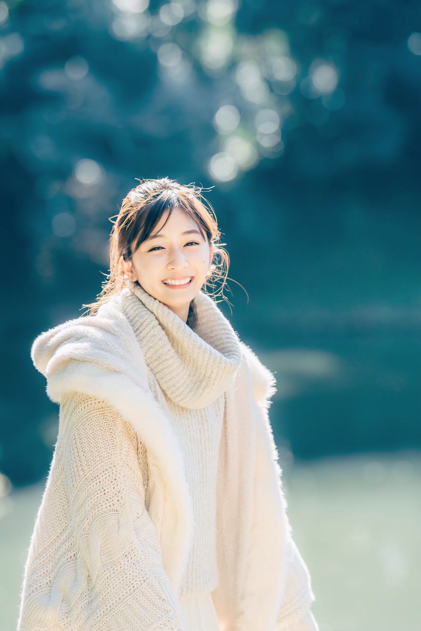 BBMミスキャンパス2014 90枚限定直筆サインカード 岡田彩花(ミス