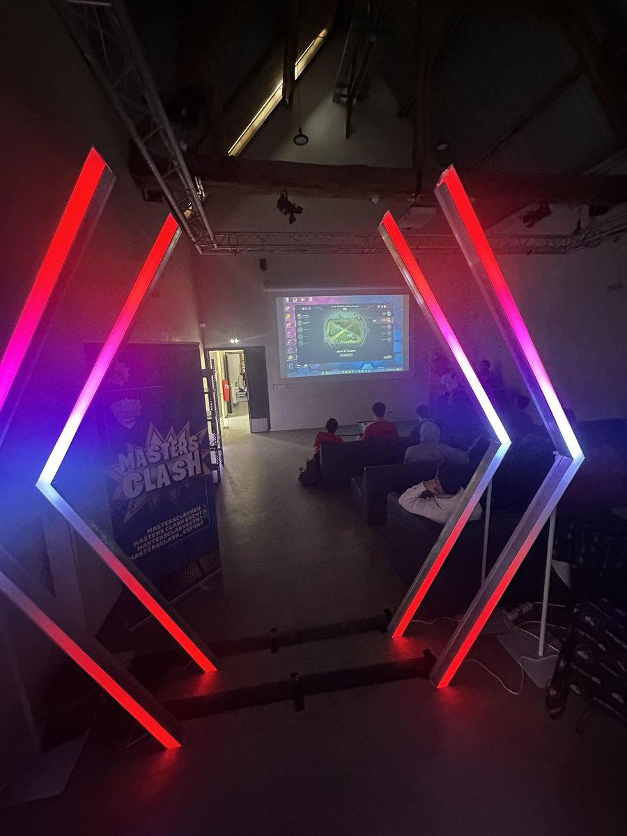 MastersClashEU's tweet image. Trophée Descartes 2025 🏆 
C’est parti ! 
Tournois MK, SSBU, LOL, FC25 et Rocket League 
Exclusivement pour les étudiants du campus 💪
📍 Université Gustave Eiffel 

#esport #gaming #universitegustaveeiffel