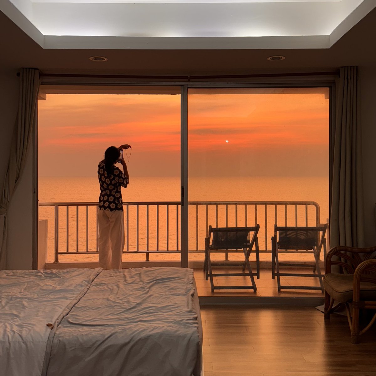 sfkkfs_'s tweet image. ที่พักคืนละ 1,800 (นอนได้ 4คน) 
สามมุข รีสอร์ท 🌊🌳 มีหาดส่วนตัวให้เดินเล่น 

ดูรีวิวไว้นาน ได้มาพักละ 55555 
บรรยากาศเกินราคามาก ชอบวิวทะเล  
🌤️ สวยทุกช่วงเวลา เช้ากลางวันเย็นครบ