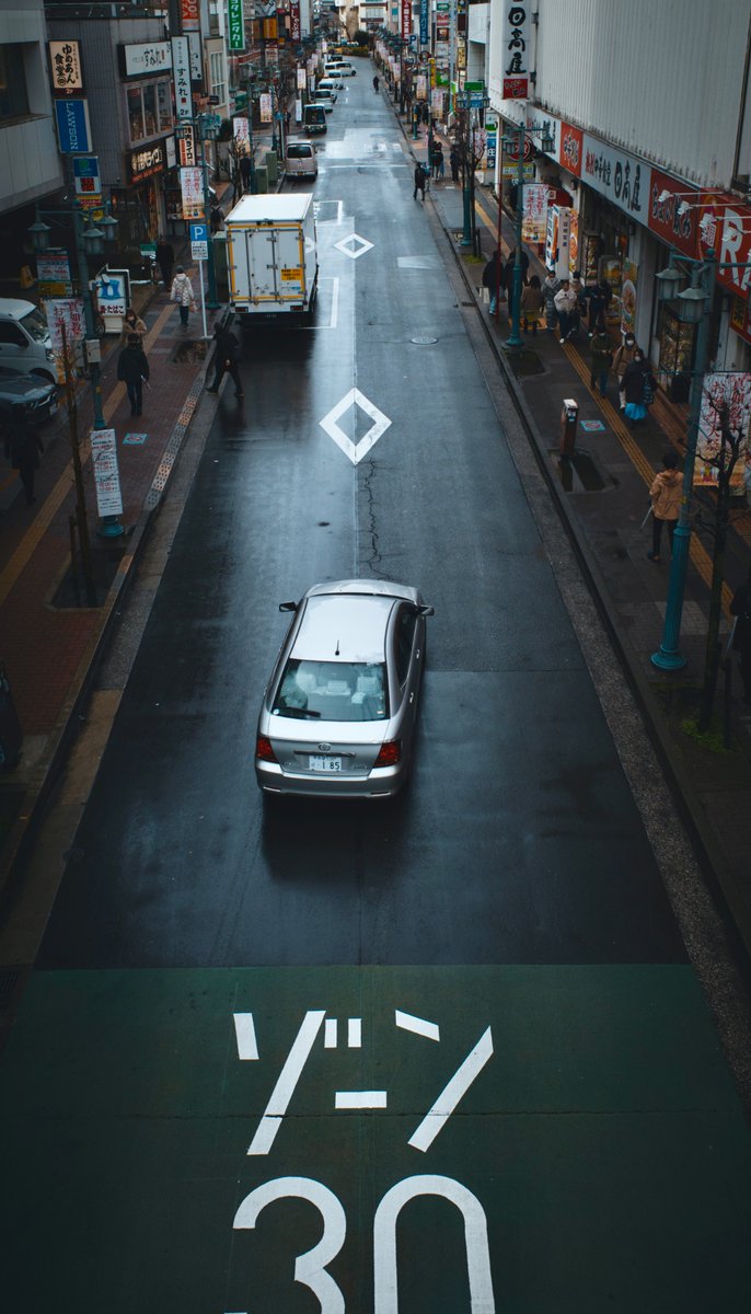 applephotox's tweet photo. 制限速度30km https://t.co/iNKjIDGxFF