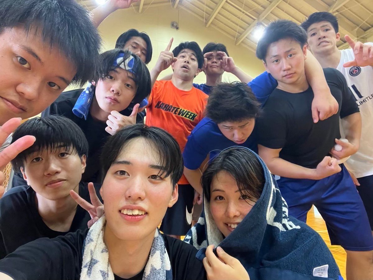 こんにちは体育会本部です！⚜️
今回の投稿は【空手部】です

主な活動内容については、画像をご覧ください🙌🏻

＜連絡先＞
Instagram : instagram.com/rikkyo_karate?…

#春から立教　#春から立教🌸　
#春から立教生　#春から大学生　#体育会