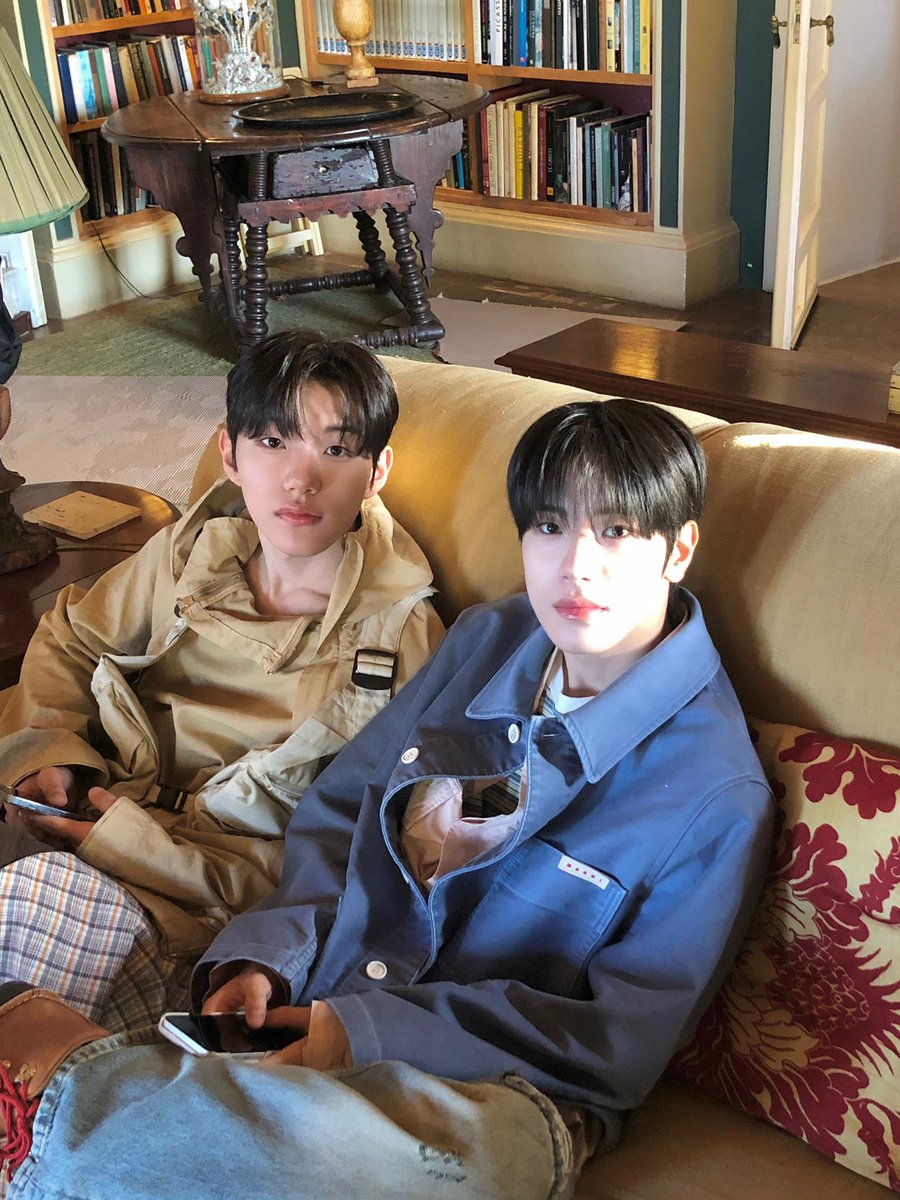 sseunghoooo's tweet photo. CG같은데ㅋㅋㅋㅋ https://t.co/24lmQYYGyL