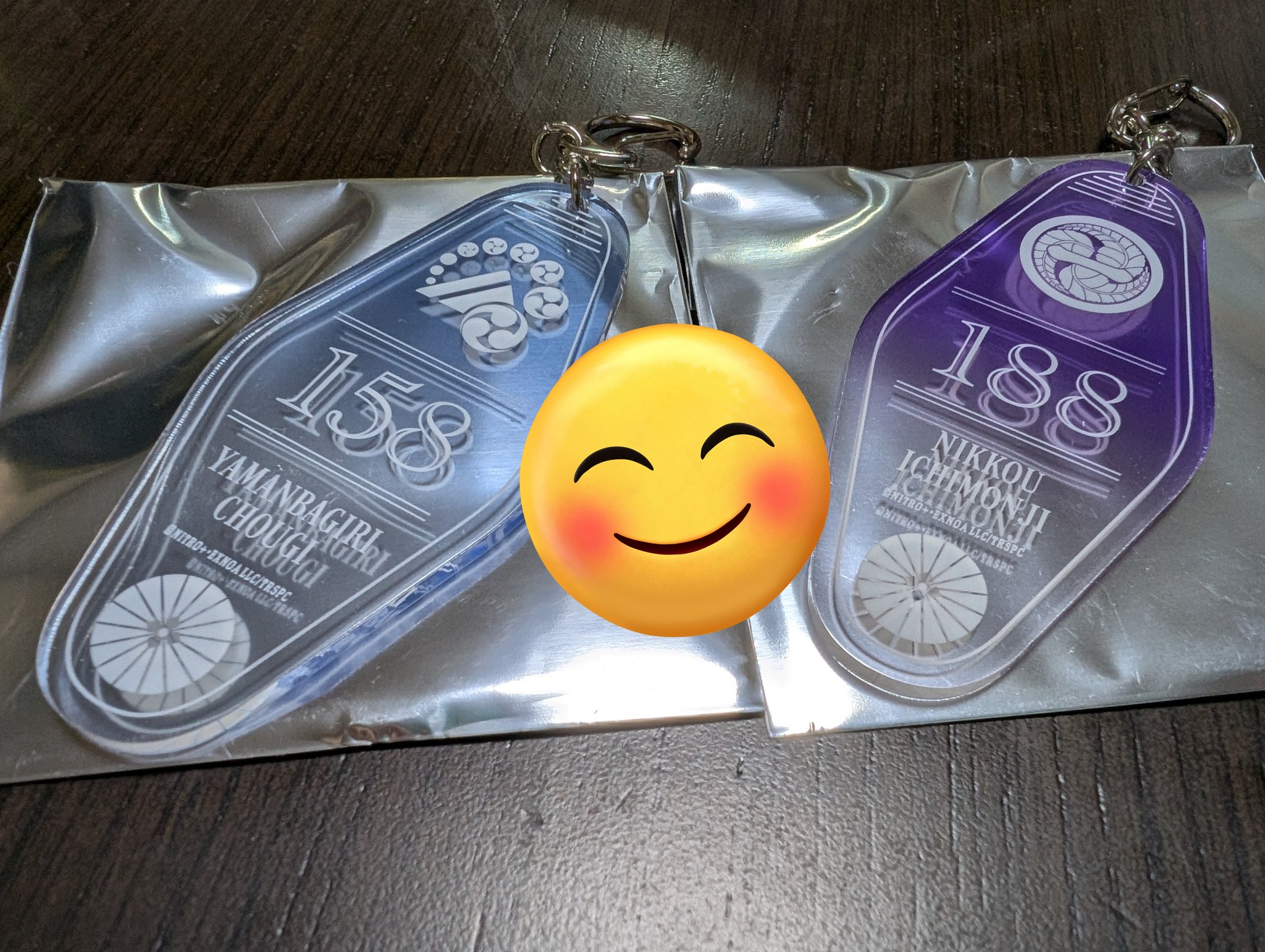 GLAY ランダムホテルキーホルダー 全10種類 コンプセット ランダムホテルキーホルダー - Search / X