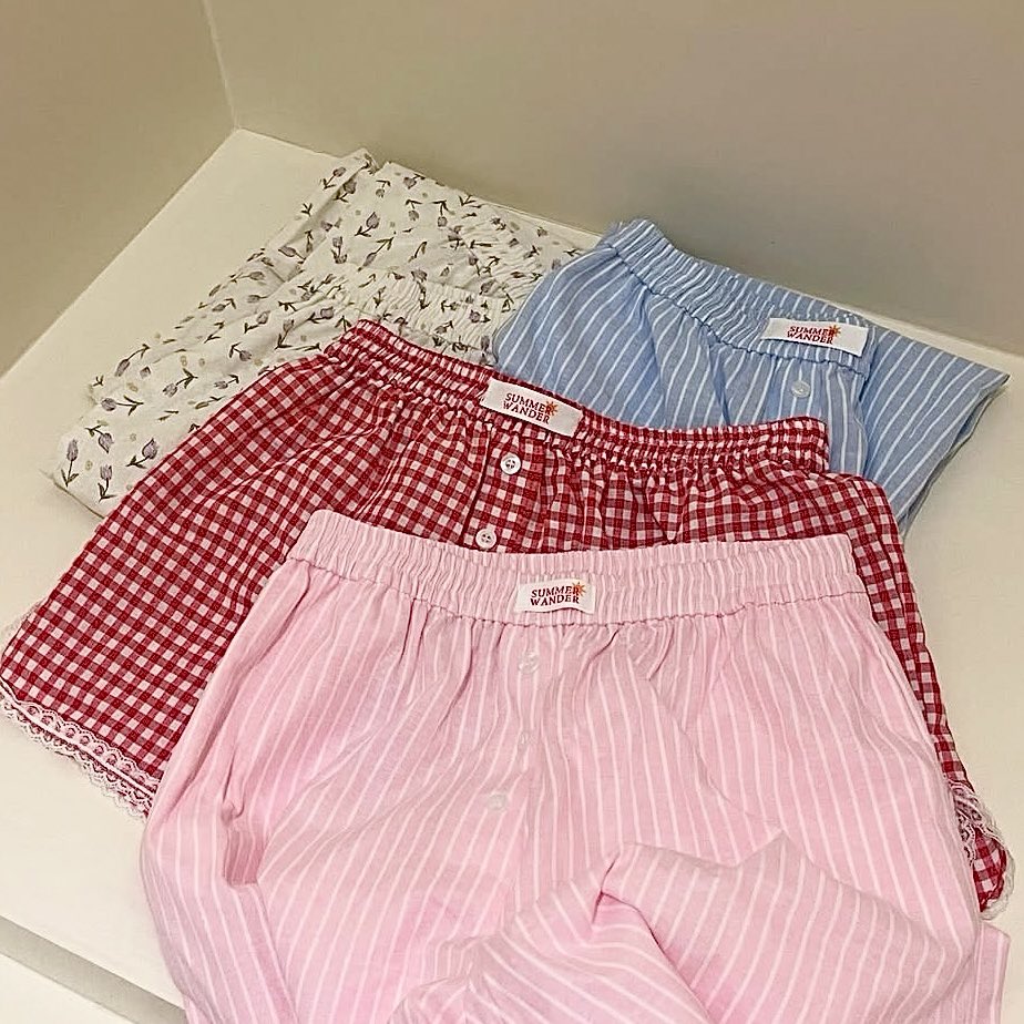 ช่วงหน้าร้อนอิน outfit สีๆมาก ป้ายยาหมวก + ขาสั้นแบรนด์ไทย ของ summerwander ⛱️🍉☀️ https://t.co/8YTLRDcrrj