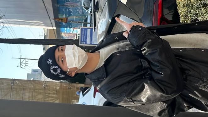 EB0YRM's tweet photo. namjoonie came home <3 https://t.co/ENO3X5xdDh