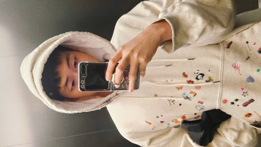 EB0YRM's tweet photo. namjoonie came home <3 https://t.co/ENO3X5xdDh