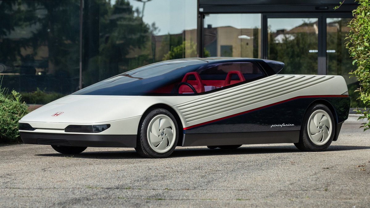 JbTorero's tweet photo. i just woke up from a dream where i thought jailbreak had a vehicle season thing, there was fighting and stuff, and like, the vehicles i can remember was the z31, 90s pininfarina looking car, some 60s futuristic car (but fly) and some type of diablo looking car, my dreams are odd https://t.co/PP85yraPH3