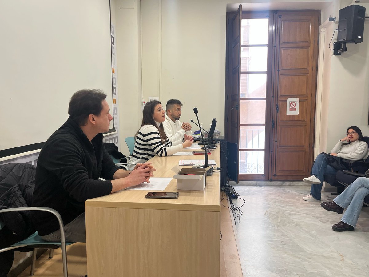 Sanitat_CCOOPV's tweet photo. Hoy celebramos en València una asamblea reivindicativa del sector dental. 
📣No pierdas la oportunidad de luchar por mejorar tu convenio laboral.
#clínicasdentales #ccoosemueve https://t.co/FIVRXFf93M