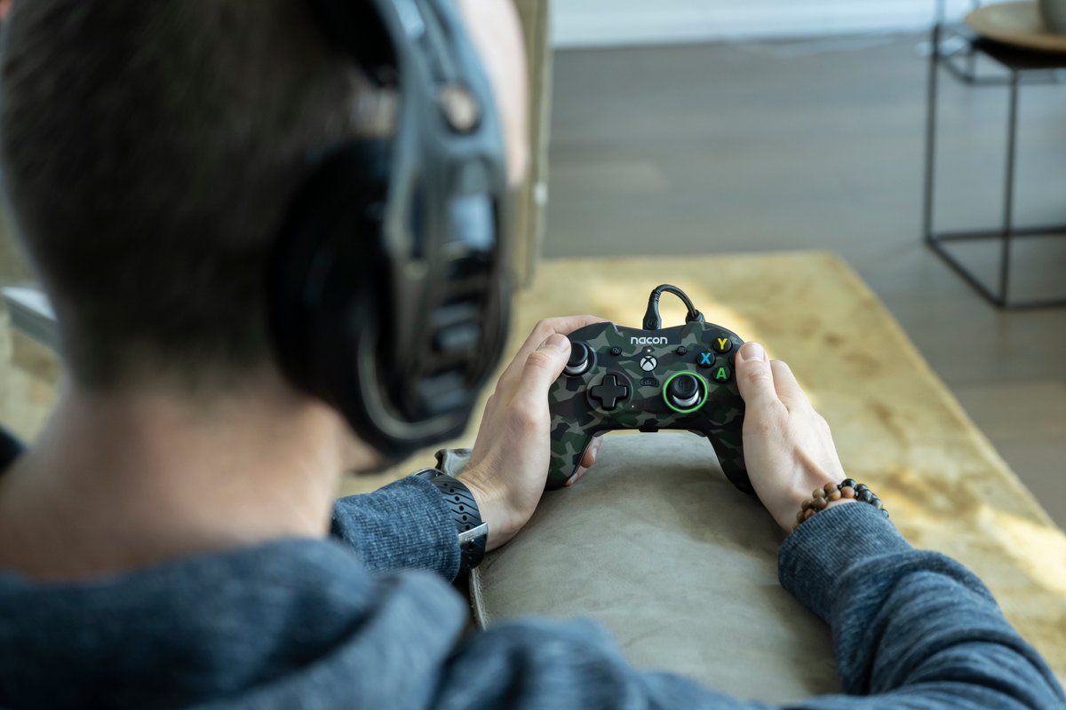 Nacon's tweet photo. If you could play just one game for a month, what would it be and why? 🎮🤩
➡️ https://t.co/fpntjup9GP
#RXPC #Nacon #Xbox #PC https://t.co/J0lk2WMGRm