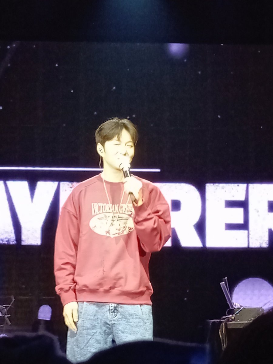 phmelody's tweet photo. In-love na naman. 😂
@lcs_omegaph
#TheWayfarer_in_Manila #leechangs https://t.co/JCxloJzcR4
