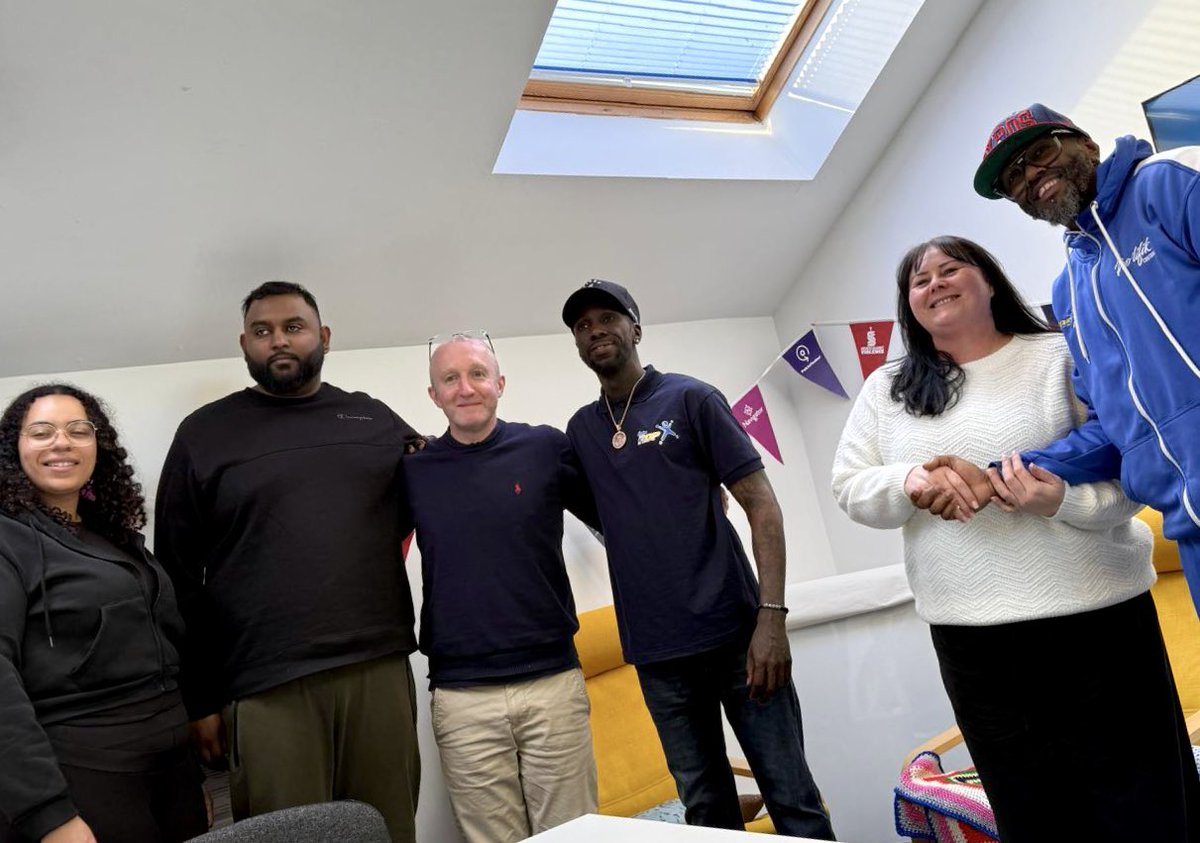 Medics Against Violence (@mavscotland) on Twitter photo Lots of community engagement this week for us
Our week started with a visit from the team from Institut Universitaire Jeunes en Difficulte, Montreal and ended with a tour of the East End with their team and a community meeting with <a href="/SpiritOSpring/">Spirit of Springburn</a>
All keeping young people safe Lots of community engagement this week for us
Our week started with a visit from the team from Institut Universitaire Jeunes en Difficulte, Montreal and ended with a tour of the East End with their team and a community meeting with <a href="/SpiritOSpring/">Spirit of Springburn</a>
All keeping young people safe