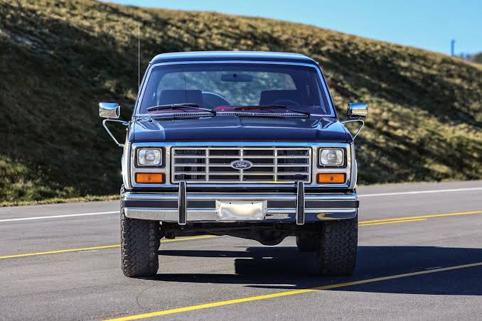RedProtogen_C's tweet photo. @M362248435 ford Bronco front view stare https://t.co/oM5mI9mut3
