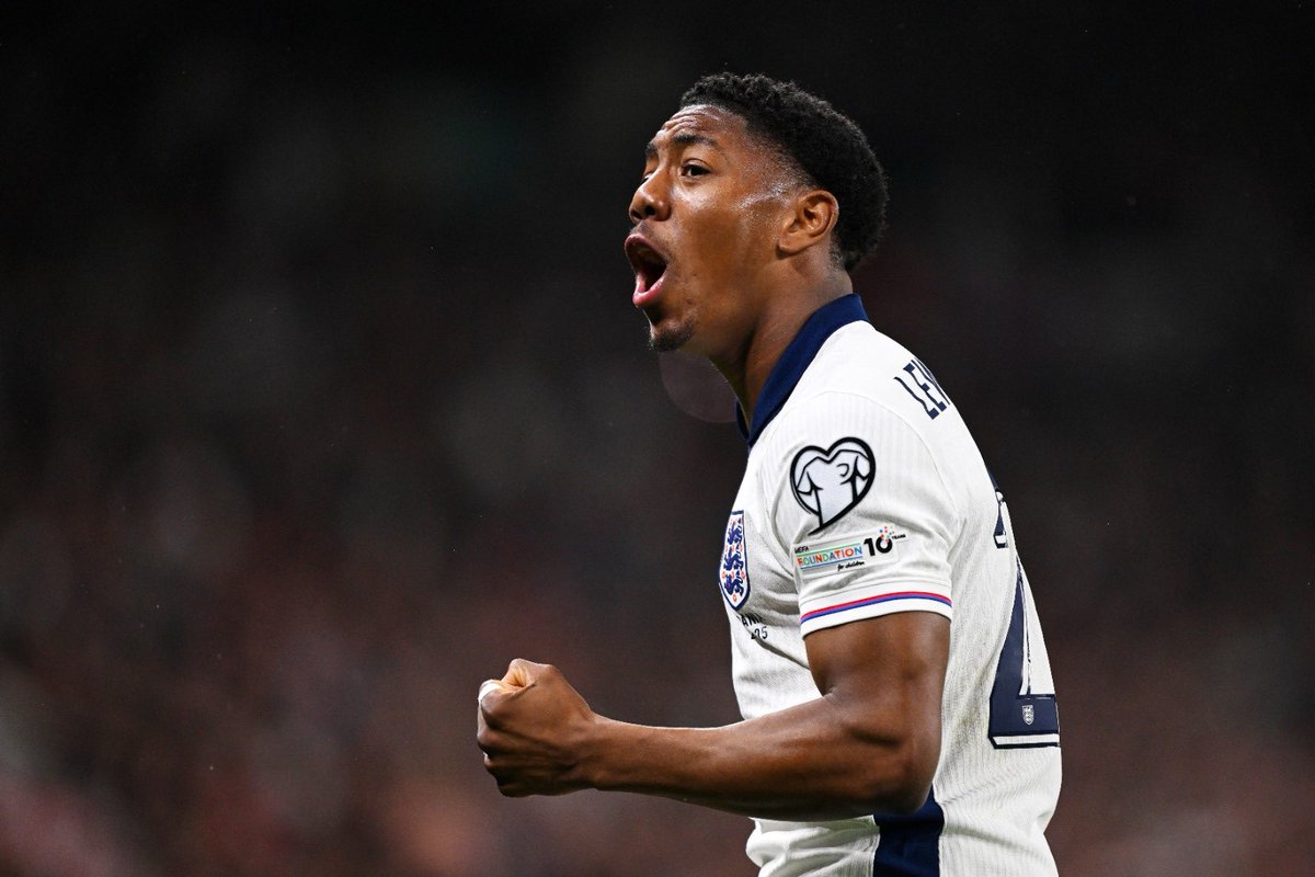 MaxCuz1's tweet photo. From Hale End to the first team to scoring 20 minutes into your England debut. Some season so far for our Myles ❤️

Give him some love, Gooners 👇 https://t.co/9iqjoQ7ycE
