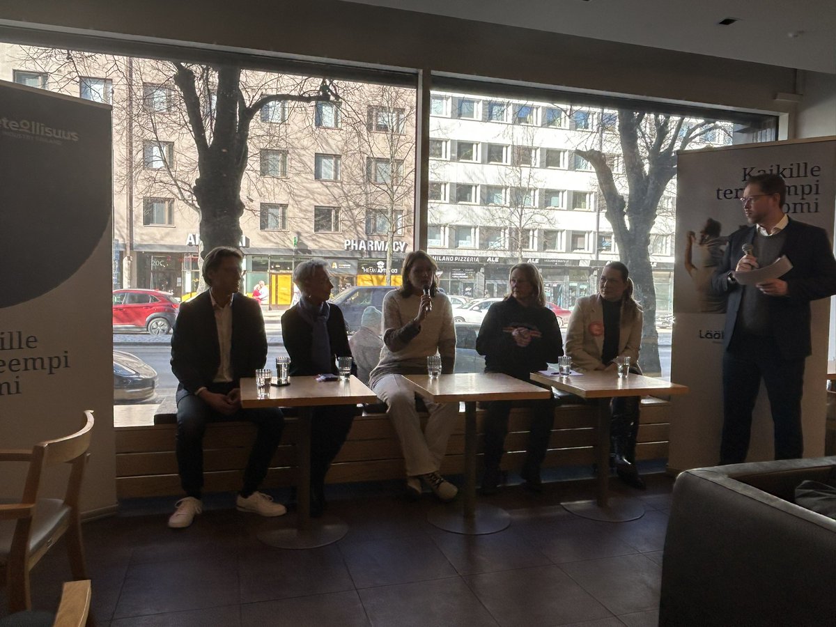 <a href="/ESSonline/">ESS</a> <a href="/Teppokoskinen/">Teppo Koskinen</a> <a href="/SariNiinisto/">Sari Niinistö</a> <a href="/lampinen_minna/">Minna Lampinen</a> <a href="/VVElomaa/">Ville-Veikko Elomaa</a> <a href="/falk_sonja/">Sonja Falk 🇺🇦</a> <a href="/KaarinaSuhonen/">Kaarina Suhonen</a> Kiitos kaikille debatoijille erinomaisesta tilaisuudesta! 

Päijät-Häme voi olla kokoaan suurempi. Keskustelun painotus vaikuttavuuteen myös hyvin tärkeä. Ja yhteistyö sekä kumppanuudet avainasemassa uudistumisessa.

Tsemppiä kevään vaalikentille kaikille!

#aluevaalit #terveys