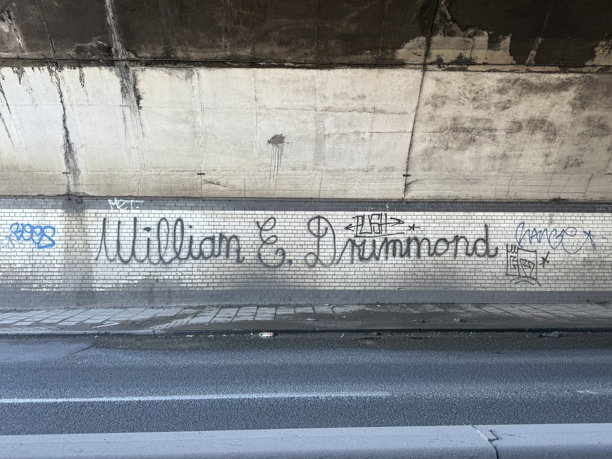 MTV67's tweet photo. Distinct top notes of Twelve Monkeys when things like this appear, Bill Drummond. I am watching. I am waiting. https://t.co/J2plArEwHb