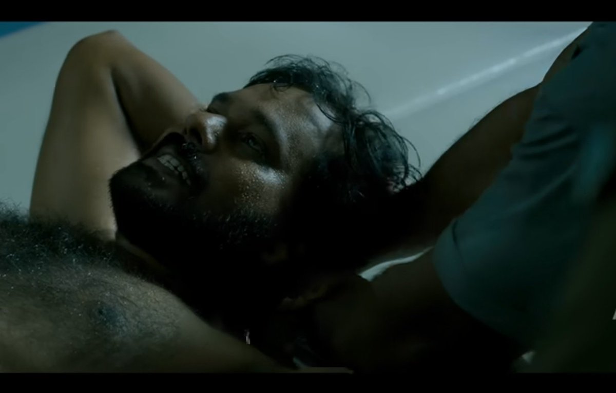 Avataarkutty's tweet photo. Bike la porappo kandatha/kashtatha nenachu azhudhurkeengalaa sir https://t.co/SweiiEnQ32