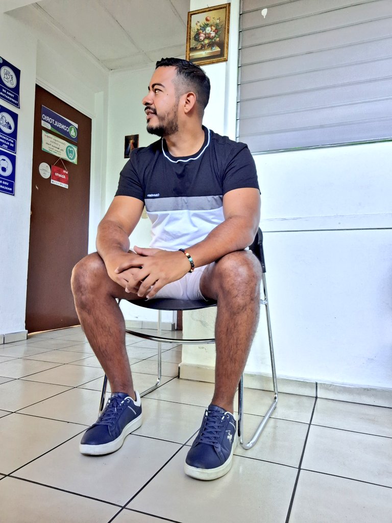 enrique0987ofi's tweet photo. dia de venirme a examinar mi sonrisa colgate 😬🦷
#SaturdayMorning
#saturdayvibe
#toothday
#GoodDay https://t.co/1qeq5W8LZS