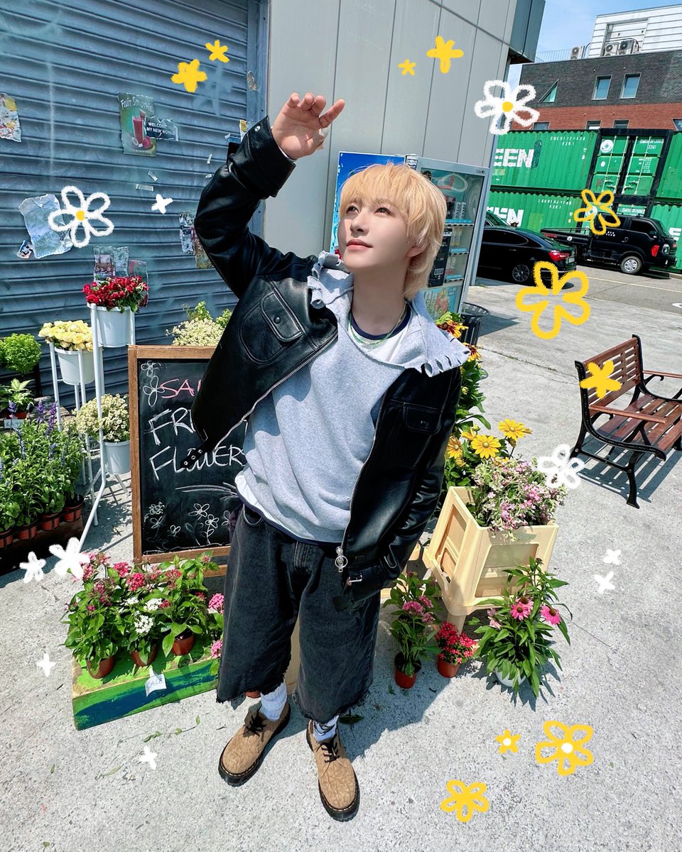 🎂 HAPPY BIRTHDAY, #RENJUN! 🎉

#오늘인듯해_드디어_런쥔생일
#LittlePrinceRENJUNDay #HappyRenjunDay