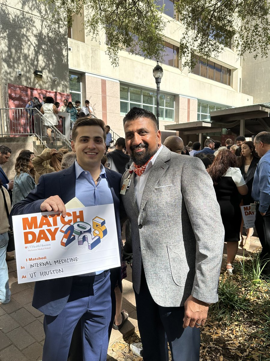 UTHimres's tweet photo. We also found some of our own McGovern students who matched with us yesterday 🤠 https://t.co/VYNYflf8Ql
