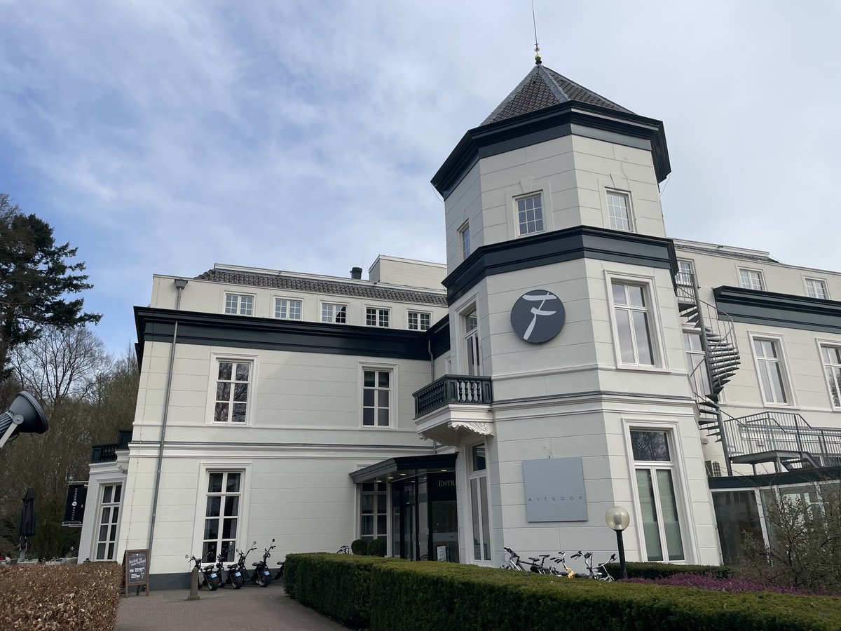 FletcherFootbal's tweet image. Vandaag zijn @mvvmaastricht en @telstarvrouwen te gast geweest in 𝐄𝐥𝐥𝐞𝐜𝐨𝐦 en 𝐋𝐞𝐢𝐝𝐬𝐜𝐡𝐞𝐧𝐝𝐚𝐦 ter voorbereiding op hun wedstrijden.

Wij danken de teams voor hun komst 💪

#GRAMVV #kkd #mvv #mvvmaastricht #ADOTEL #adodenhaag #maastricht #azerionvrouweneredivisie