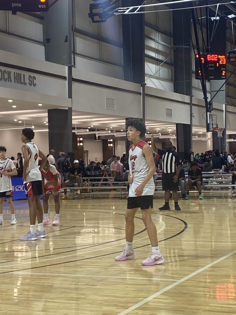 Team Slay 2028 Guard Jayden Daniels is a smooth scorer,  skilled combo guard. #BigShots #SoutheastTipOff