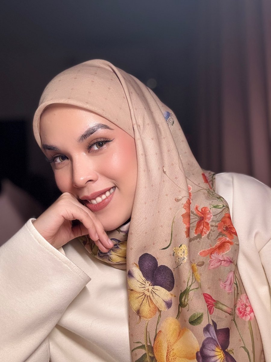 nurafifah_93's tweet photo. Awas yeee my favourite bawal brand ada design baru and I’m obsessed 😍😗🫶🏻 https://t.co/qpgigxp8b3
