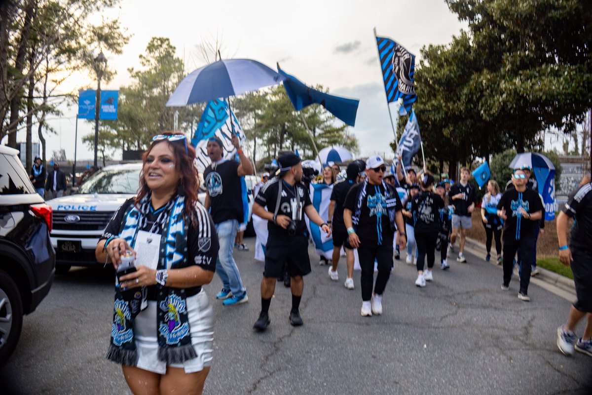 MATCHDAY!! VAMOS CHARLOTTE!! #IVTHECROWN