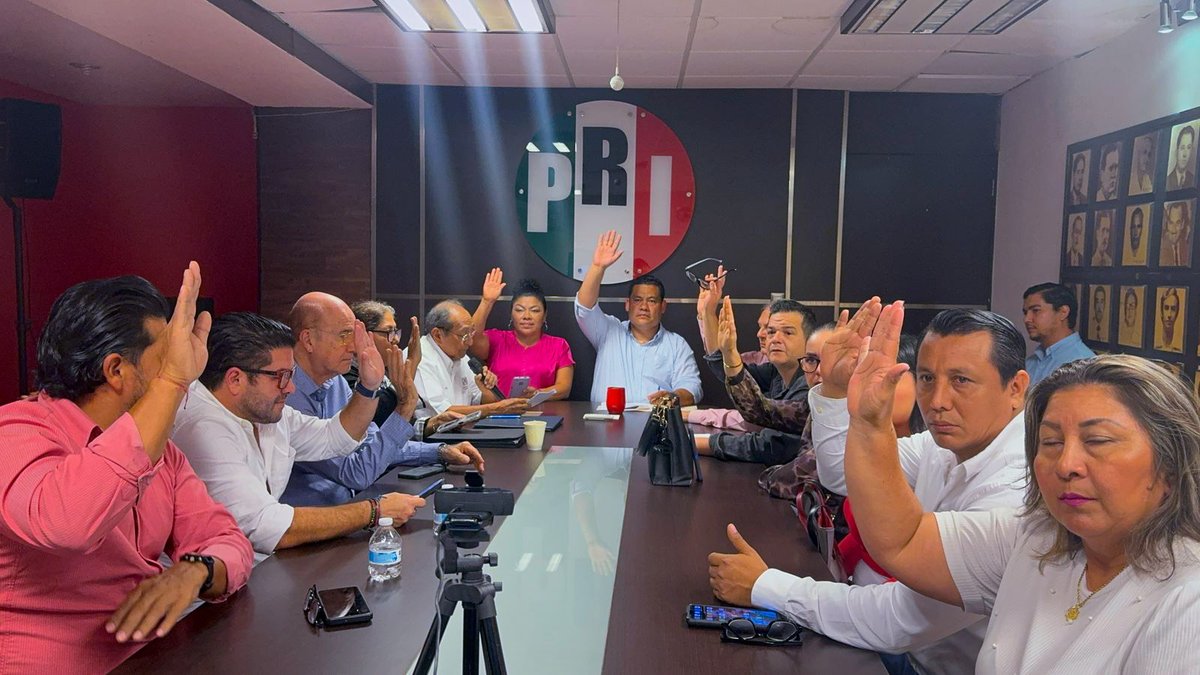 FabianGrOfi's tweet image. El @PRITabasco  inicia el proceso para renovar su dirigencia estatal. Nos renovamos para seguir compitiendo, servir y #TrabajarparaTodos
@alitomorenoc @caroviggiano @rubenmoreiravdz @PRI_Nacional @MiguelBarruetaC @PRIcentro