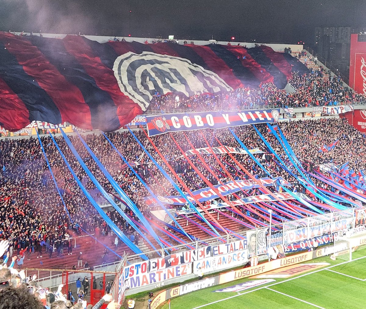 CuervoTuitero's tweet photo. Preparándonos para ser locales una vez más💙❤️ https://t.co/M30GapY2yH