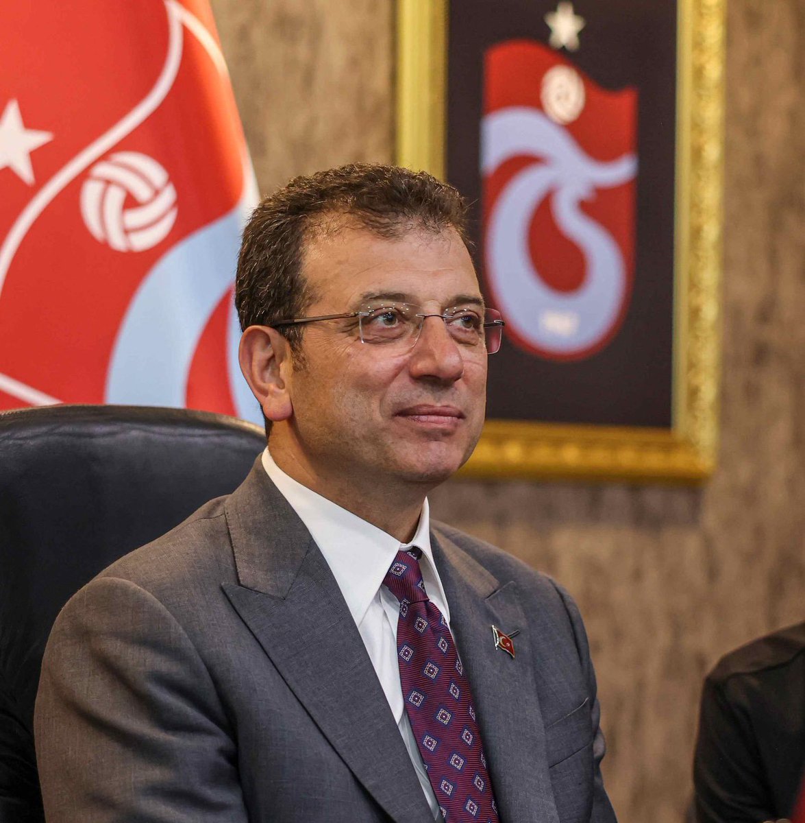 Ekrem İmamoğlu: ('Herhangi bir sendika, dernek, vakıf ve benzeri bir kuruluşa üyeliğiniz var mı?' sorusuna)

"Trabzonspor Derneği, TS Basketbol Derneği kurucusu ve yöneticisi, Beylikdüzü Kızılay Derneği, Atatürkçü Düşünce Derneği üyeliklerim mevcuttur."