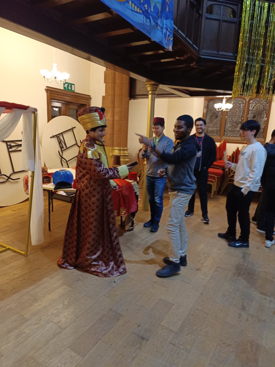 Nurture_Society's tweet photo. What a wonderful night in Glasgow ✨🎶 The first Youth Dialogue Iftar united the wider community in a spirit of unity.
The evening included the following:
🎨 Great speeches
🎻 Live music
🎮 Kahoot game
#Dialogueiftar #VoicesinUnity #youth #Futures #Glasgow #Love https://t.co/j1U8pEwZno
