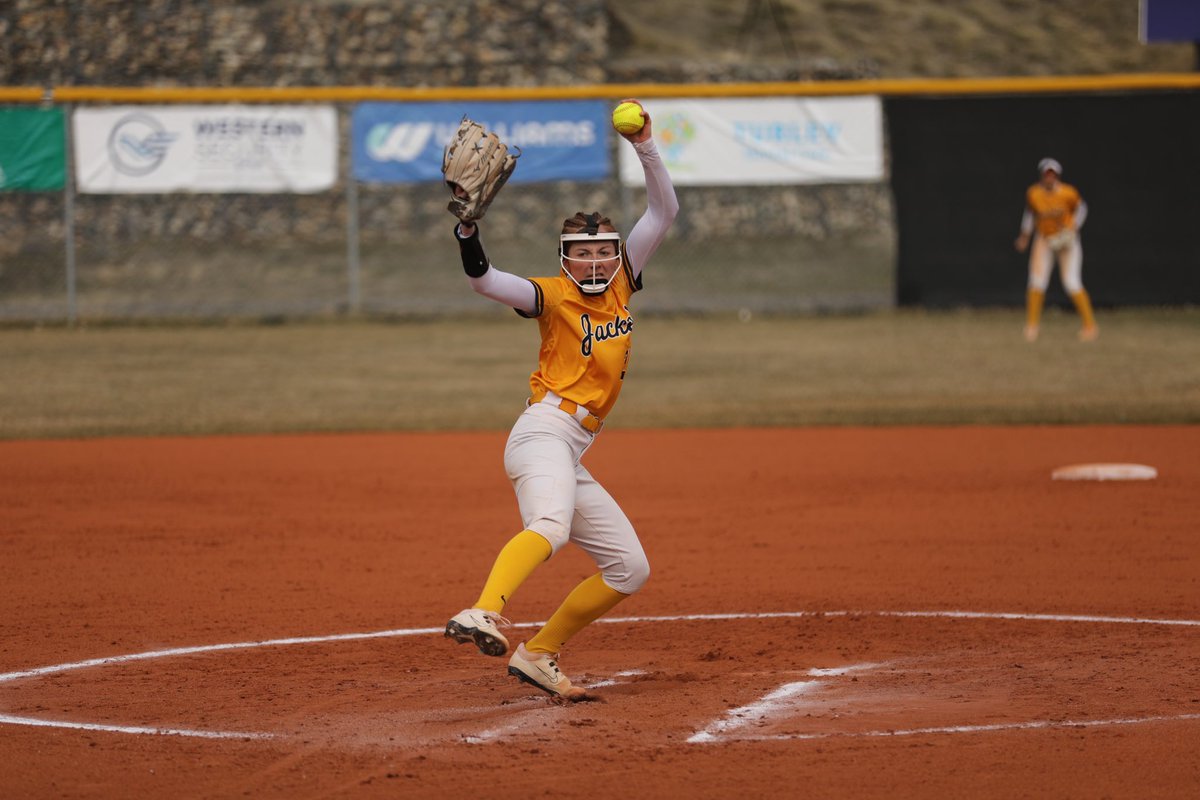 MSUBSoftball's tweet photo. Bringing more of this energy into today⚡️

#MSUBSports | #MSUBSB https://t.co/YZKFafUhMv