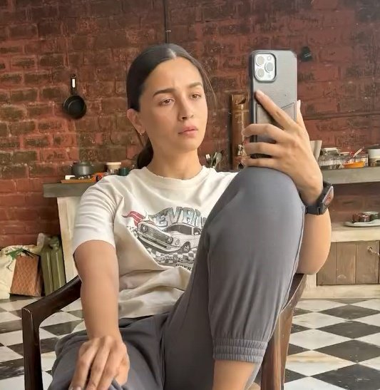 No Context Alia Bhatt (@nocontextaliaa) on Twitter photo 