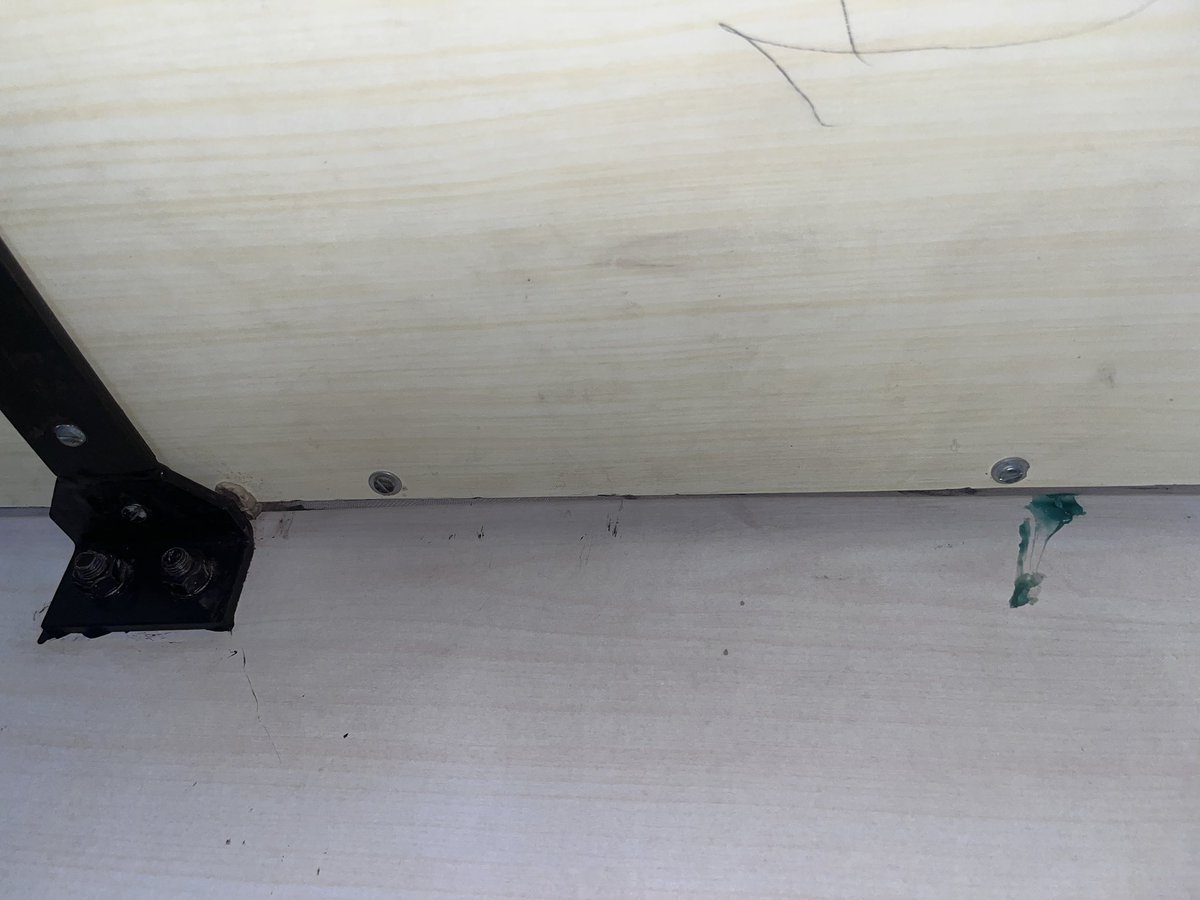 Peak  #irctc <a href="/IRCTCofficial/">IRCTC</a> experience with bubble gum all over the seat &amp; Ac vent belonging to pre independence era. <a href="/RailMinIndia/">Ministry of Railways</a> <a href="/DrmChennai/">DRM Chennai</a> in Guruvayoor express. Collects so much money for such poor services! 😪😢, really sad state of indian railways