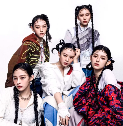 AboutMusicYT's tweet photo. NJZ will reveal a new song today. https://t.co/IsC36qFmia