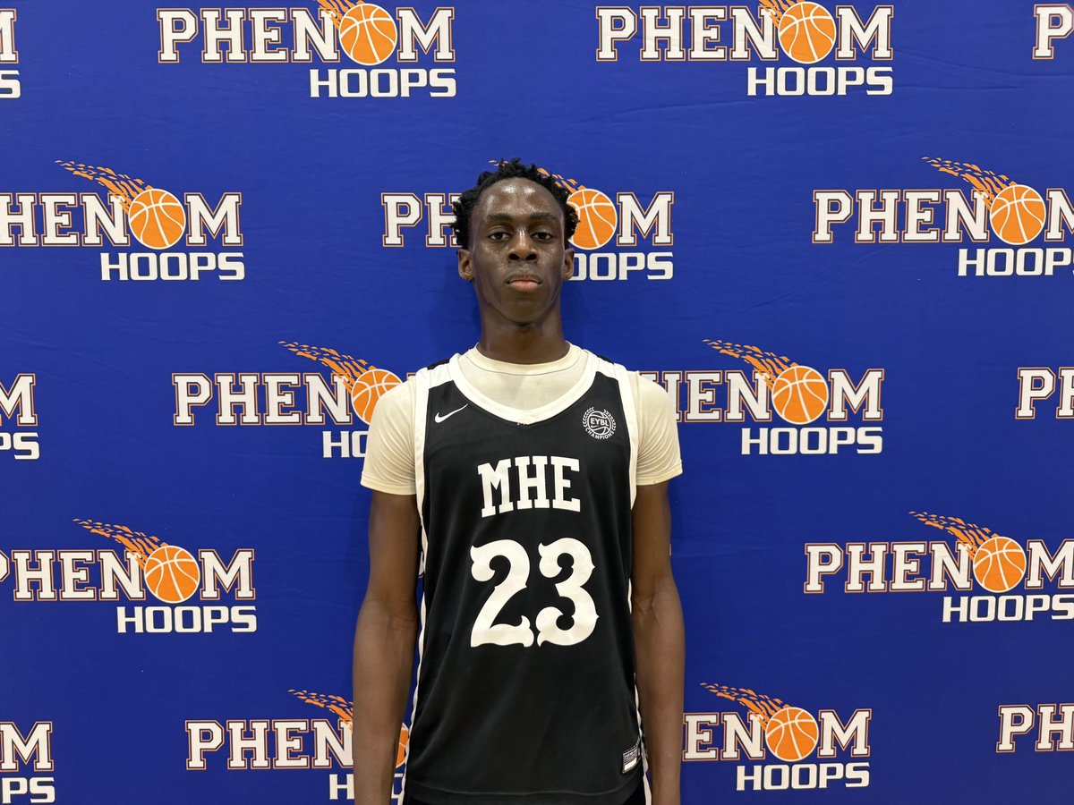 Phenom_Exposure tweet media