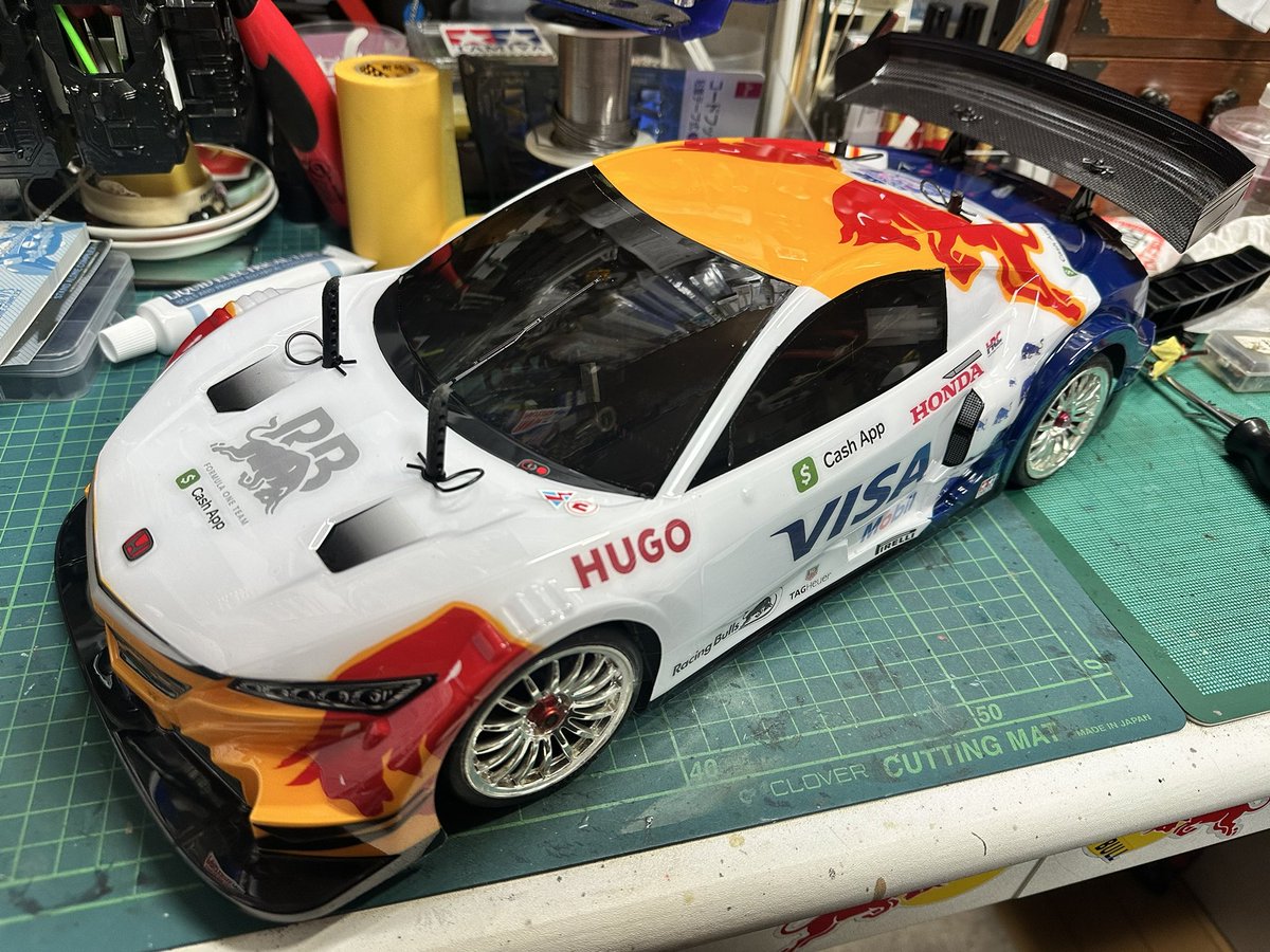 fmk317's tweet photo. レーシングブルズカラーのNSX-GT完成しましたー✨
19年振りにボディー替えました😅
#タミヤ
#ラジコン
#TA04
#レッドブル
#レーシングブルズ
#ホンダ
#NSX https://t.co/lbj0tzqI69