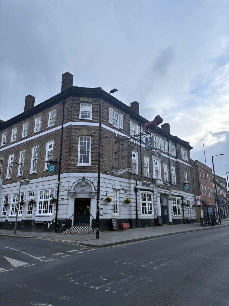 Pints on the Tube tweet media