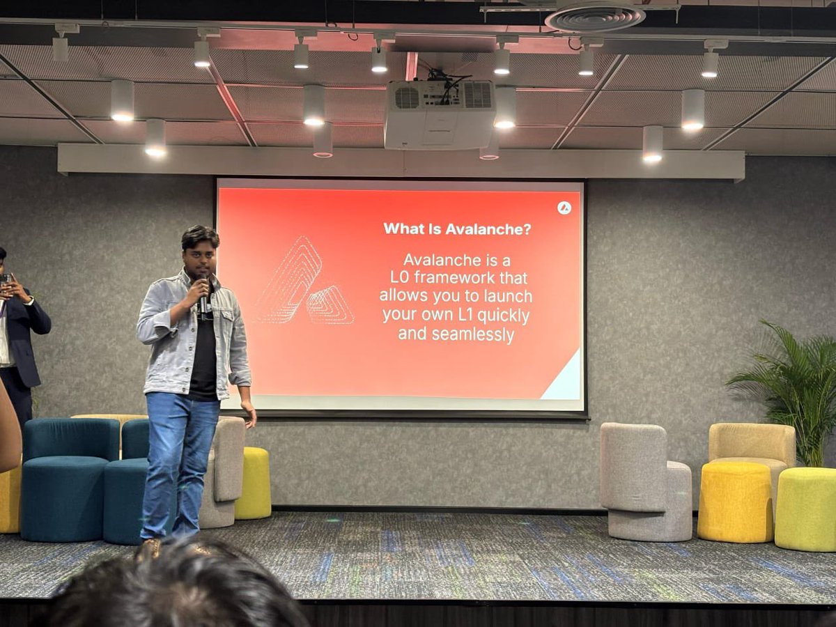 Contro_MC's tweet image. Had an amazing time at Avalanche University Connect in Chennai! Dived deep into Avalanche, explored L1s, AI agents and more

Looking forward to contributing to 🔺doption in India 🇮🇳
thanks to @Vamsixeth @AvaxTeam1 @team1IN for hosting the event.