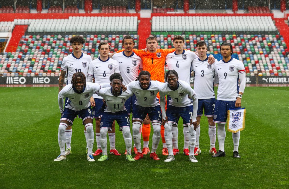 Matt Young (@mattyoungg1) on Twitter photo Always an honour🦁🏴 Always an honour🦁🏴