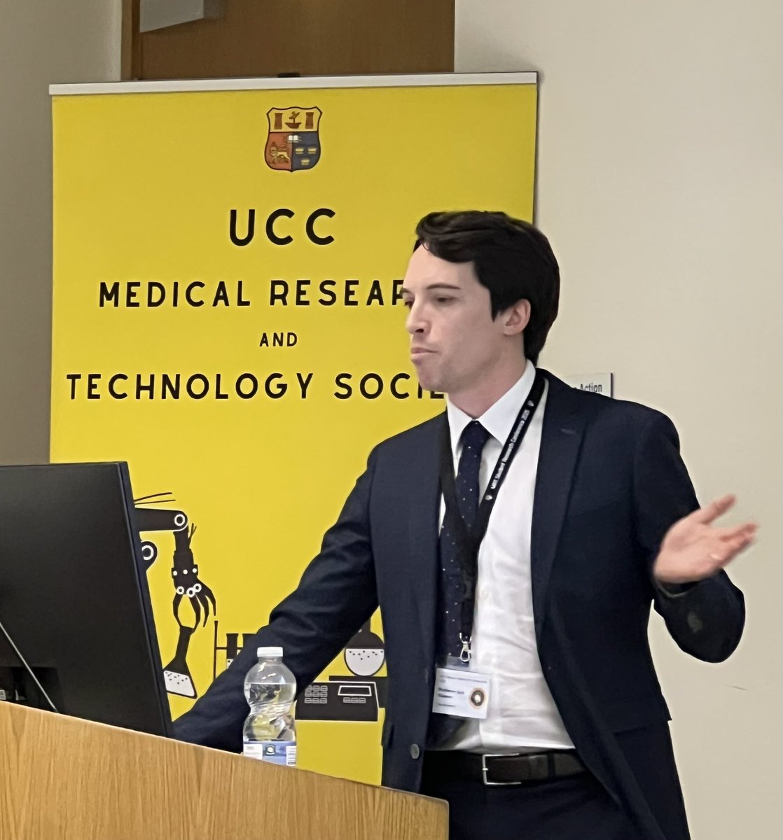 RoisinMConnolly's tweet photo. Importance of investigator-led trials to improve patient outcomes and experience. Highlight of talk by @jgleesonirl @CanResUCC @CUH_Cork today @UCC Student Research Conference. #LiamMc trial @IrishCancerSoc https://t.co/vkxYc9iABs