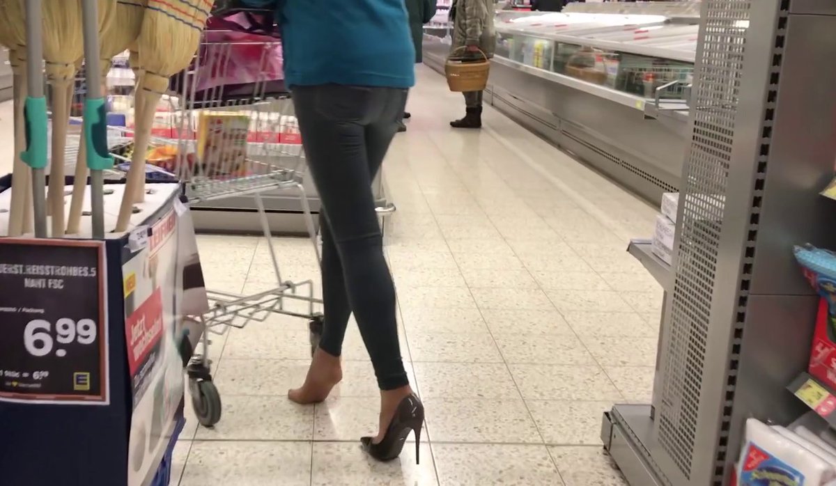 HelenaAbramov's tweet photo. In Germany, many women go for a walk with just one shoe:
#tights #strumpfhose #lostshoe #oneshoeonly #oneshoe #oneshoeoff #oneshoeon #nylonsoles #pantyhose #highheels #nylontoes #toefetish #smellfeet #suntanpantyhose #oneshoeonly #dirtyfeet #dirtyfeets #dirtysoles #dirtytights https://t.co/ovaSIhbnaL