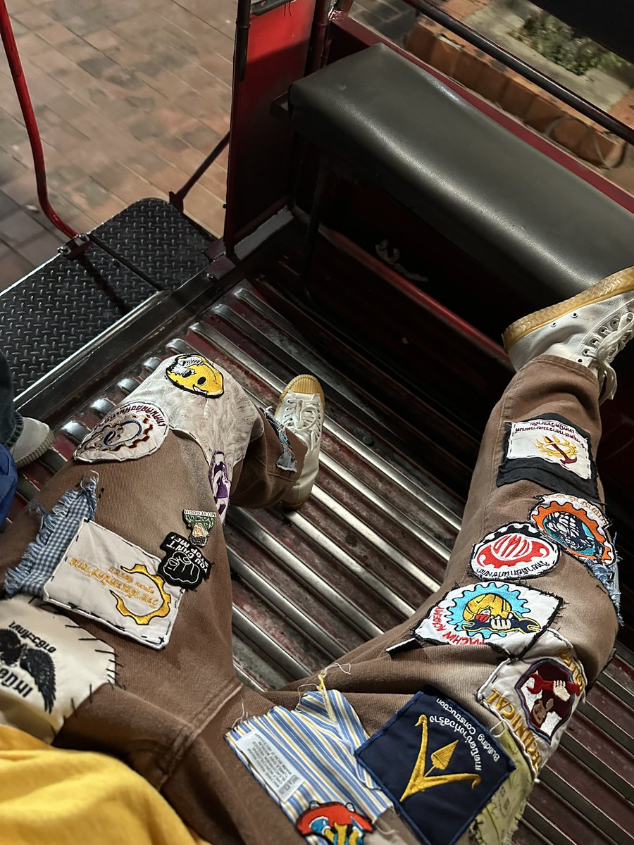 javabh28's tweet photo. my(Oh) fav pants https://t.co/VnB7KtQO91