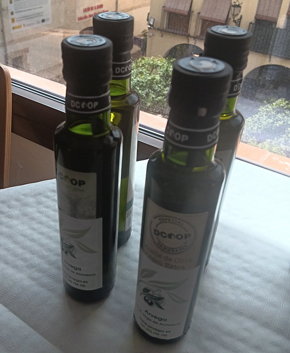 Comienza el #12EncAAB, organizado por la <a href="/asociacionbibli/">AAB</a> en la Biblioteca Pública de #Archidona. Gracias a la S.C.A. Vega de Archidona por ofrecernos un delicioso desayuno. El sector bibliotecario y el cooperativismo agrario andaluz, creando sinergias.