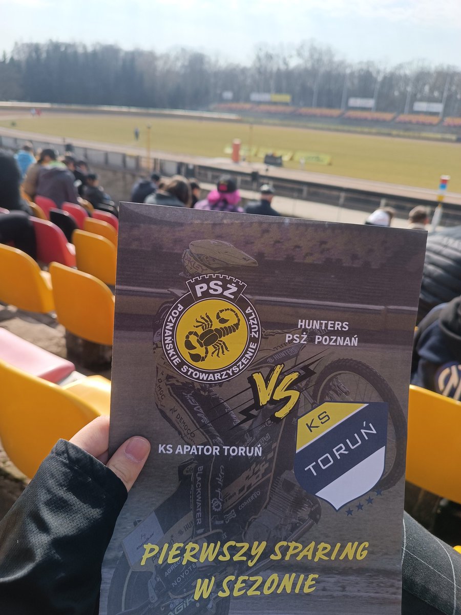 JuliuSK_93's tweet image. 1szy żużelek w tym roku roku!! 😍
 @pszpoznan ⚫🟡 vs @KS_Torun 💛💙🤍 
Sezon żużlowy czas zacząć!! 😁
#żużel #speedway #POSTOR
